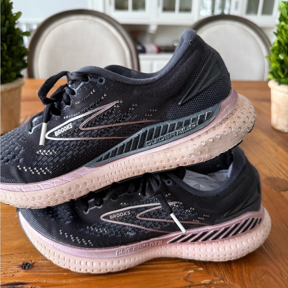 Brooks Glycerine 19 Women's Black and Pink Size 8.5 Running Sneakers - Picture 3 of 8